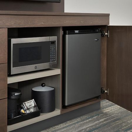 Hampton Inn & Suites Charlotte Airport Lake Pointe Εξωτερικό φωτογραφία