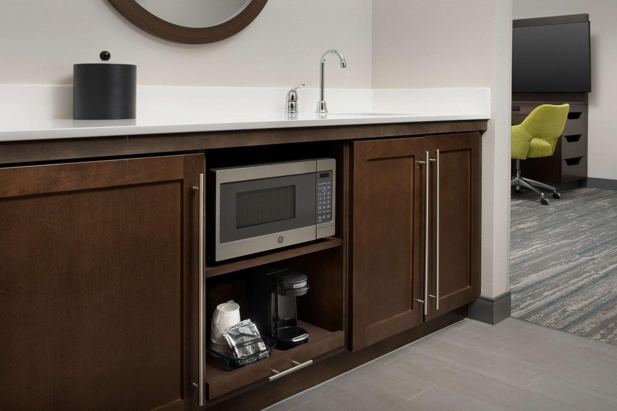 Hampton Inn & Suites Charlotte Airport Lake Pointe Εξωτερικό φωτογραφία
