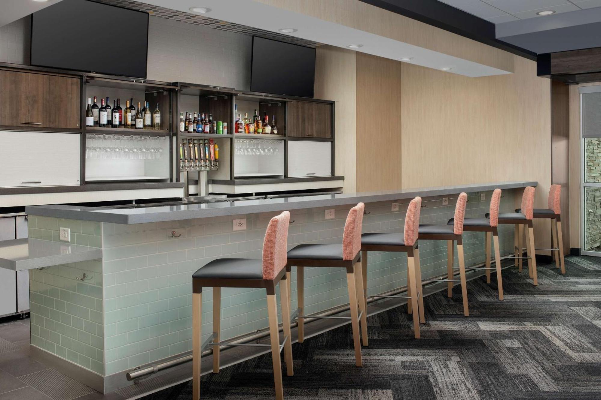 Hampton Inn & Suites Charlotte Airport Lake Pointe Εξωτερικό φωτογραφία