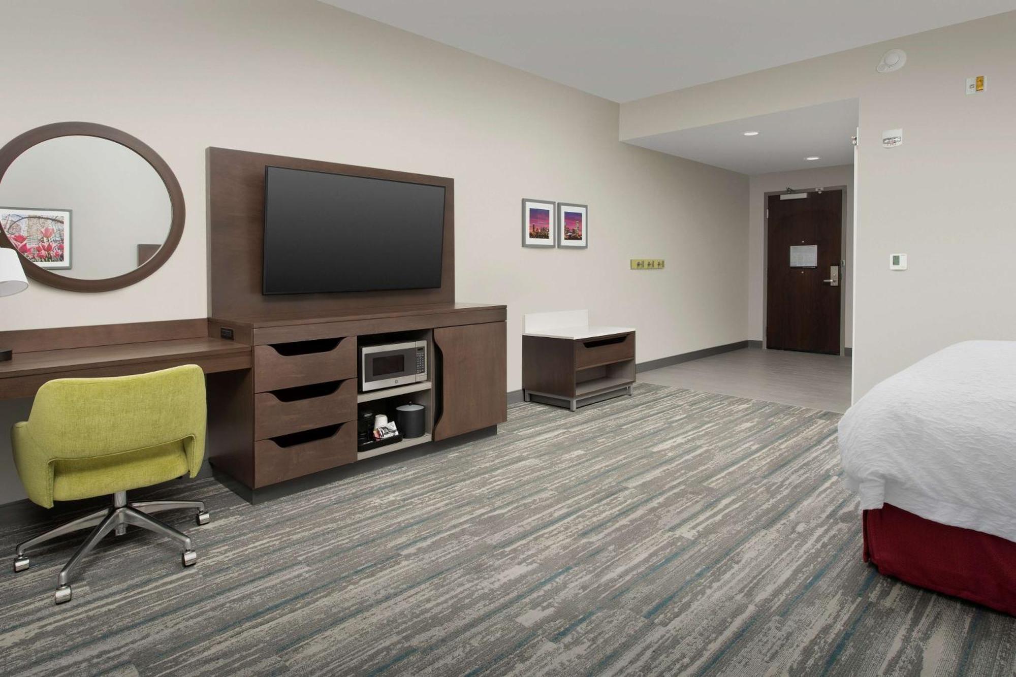 Hampton Inn & Suites Charlotte Airport Lake Pointe Εξωτερικό φωτογραφία