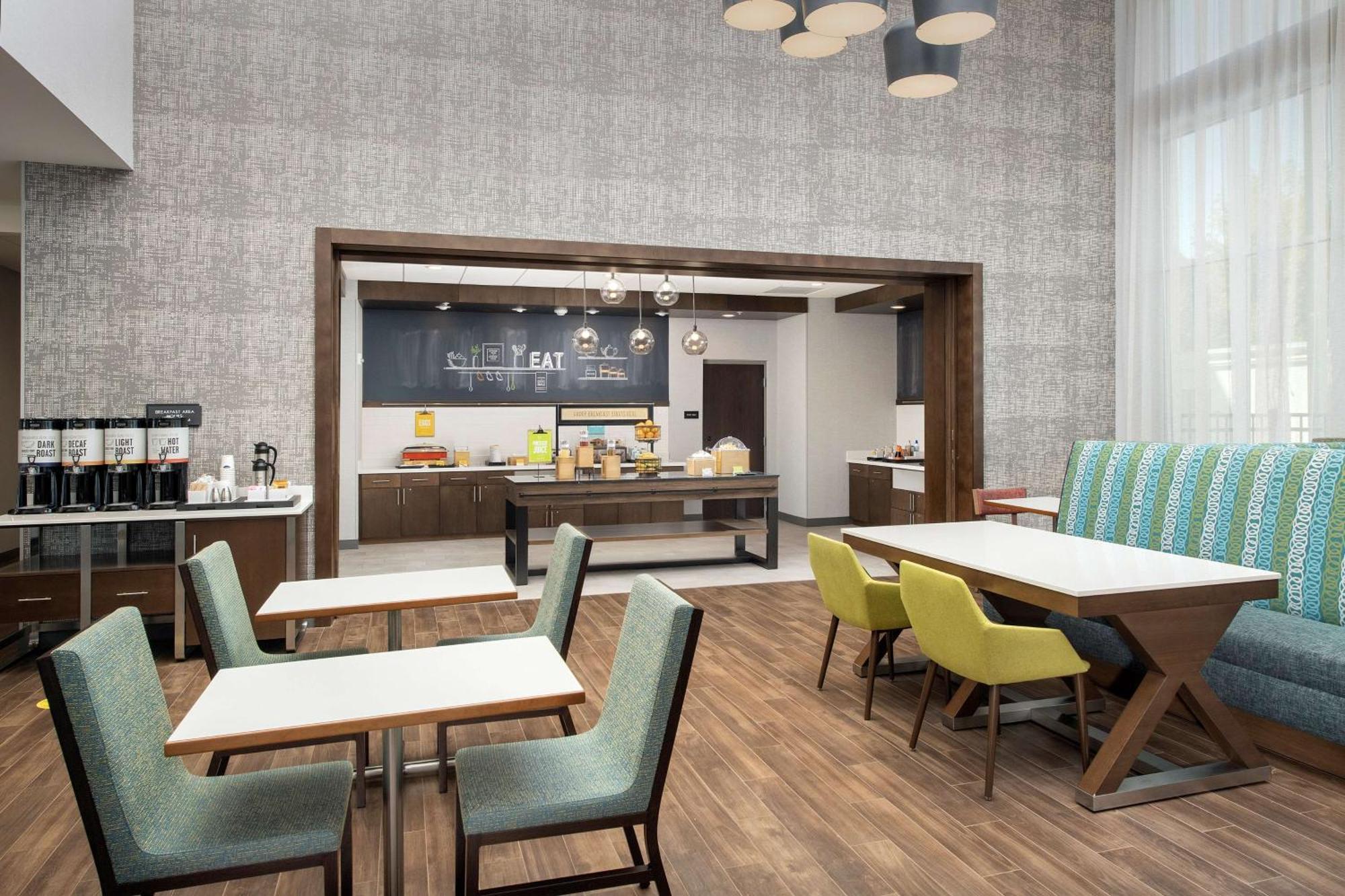 Hampton Inn & Suites Charlotte Airport Lake Pointe Εξωτερικό φωτογραφία