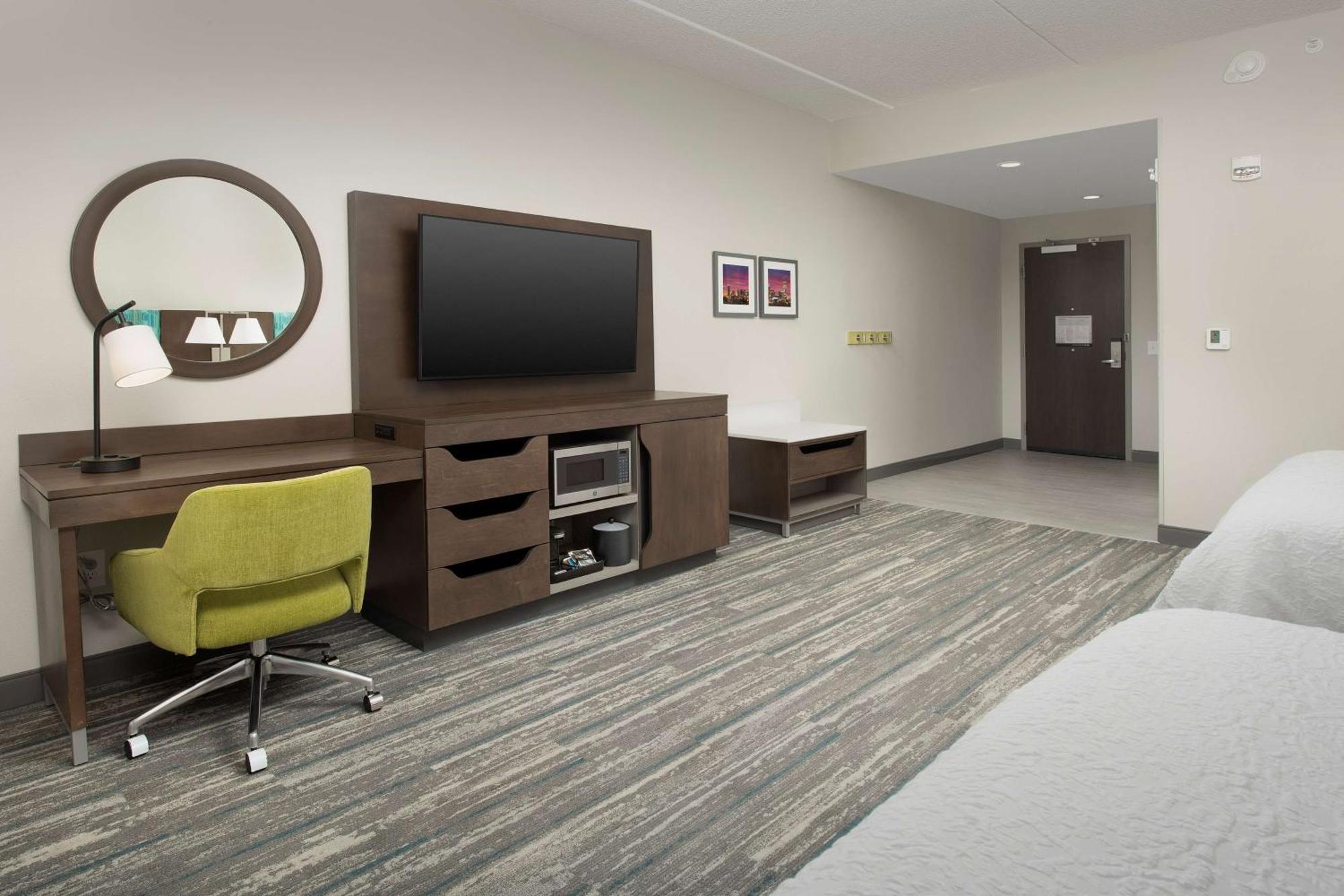 Hampton Inn & Suites Charlotte Airport Lake Pointe Εξωτερικό φωτογραφία