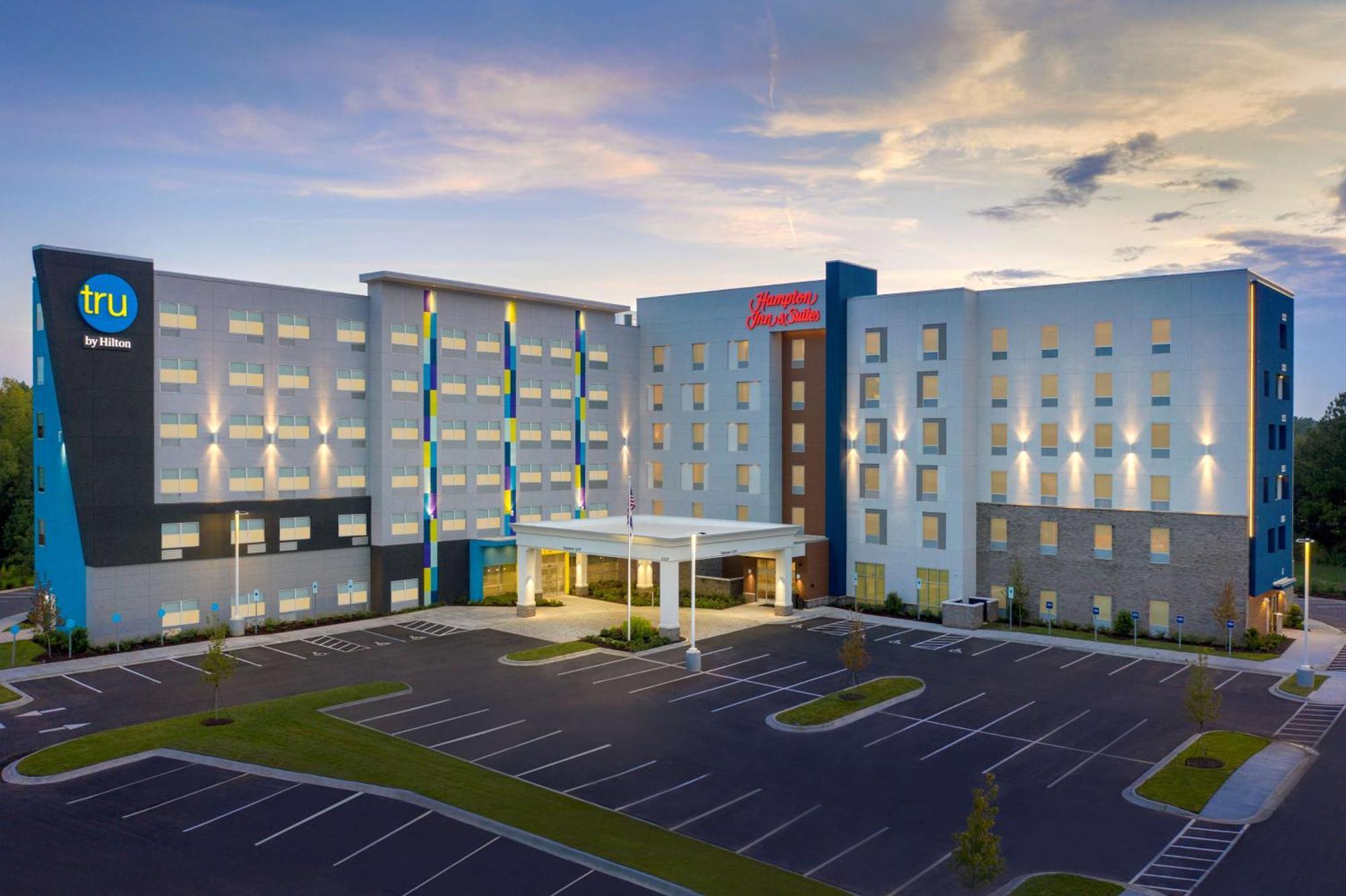 Hampton Inn & Suites Charlotte Airport Lake Pointe Εξωτερικό φωτογραφία