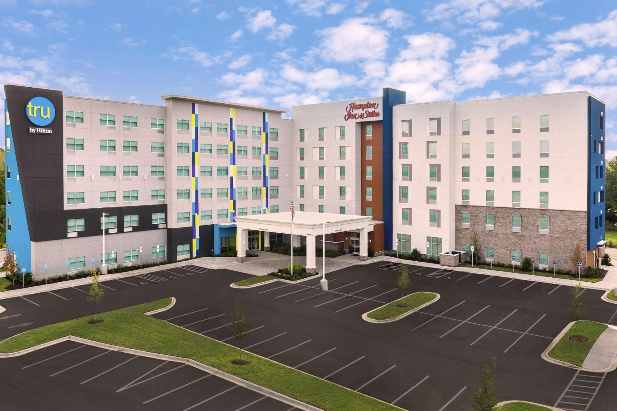 Hampton Inn & Suites Charlotte Airport Lake Pointe Εξωτερικό φωτογραφία